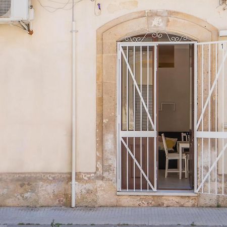 דירות סירקוזה Casa Lukia מראה חיצוני תמונה