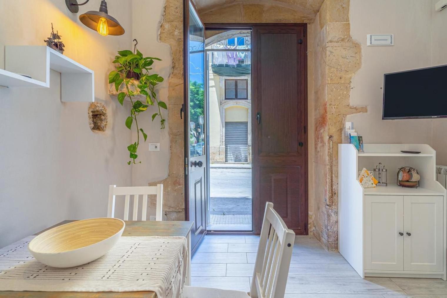 דירות סירקוזה Casa Lukia מראה חיצוני תמונה